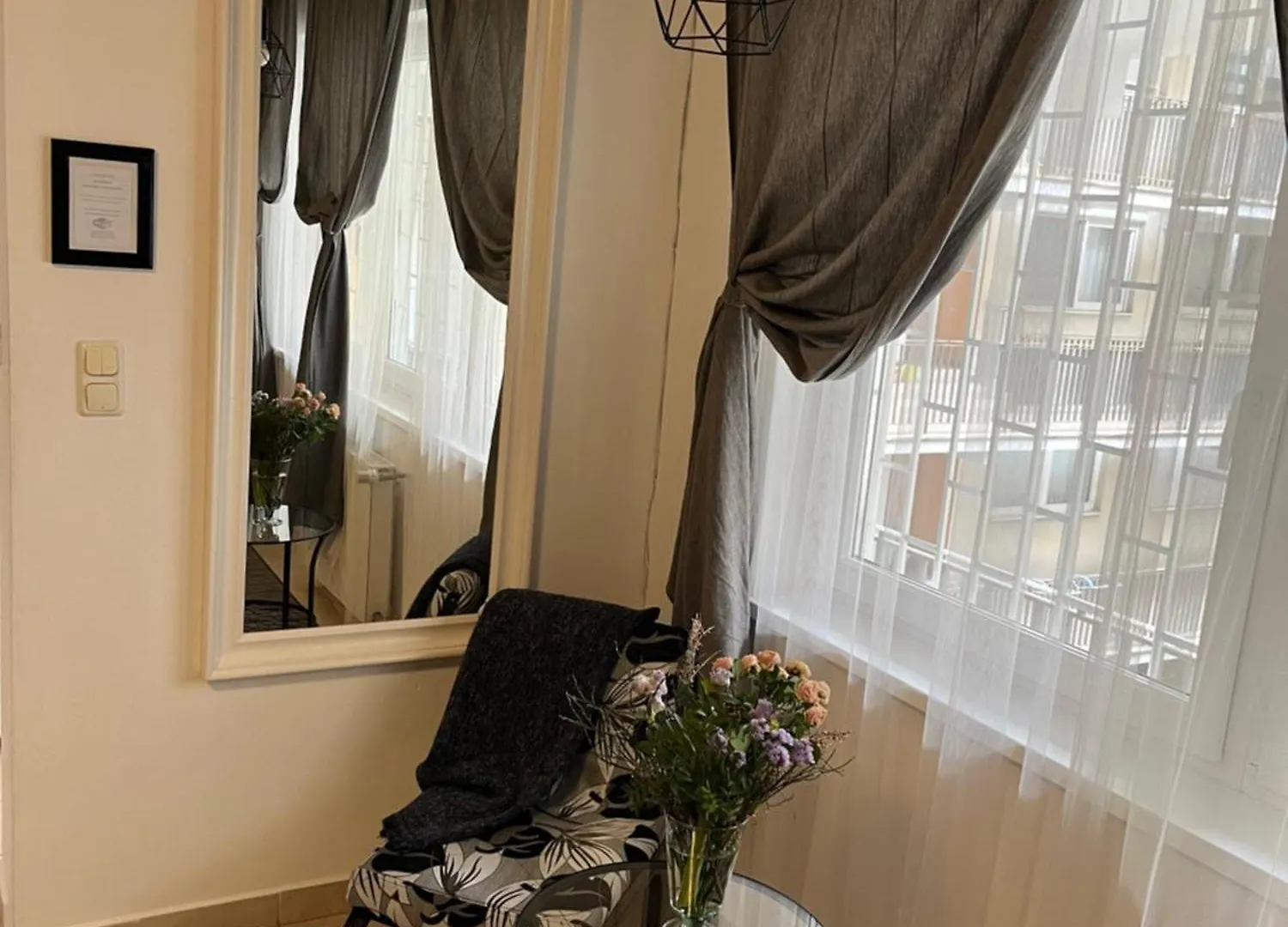 Downtown Rose Garden Apartments Whit Garage Opcional Будапешт